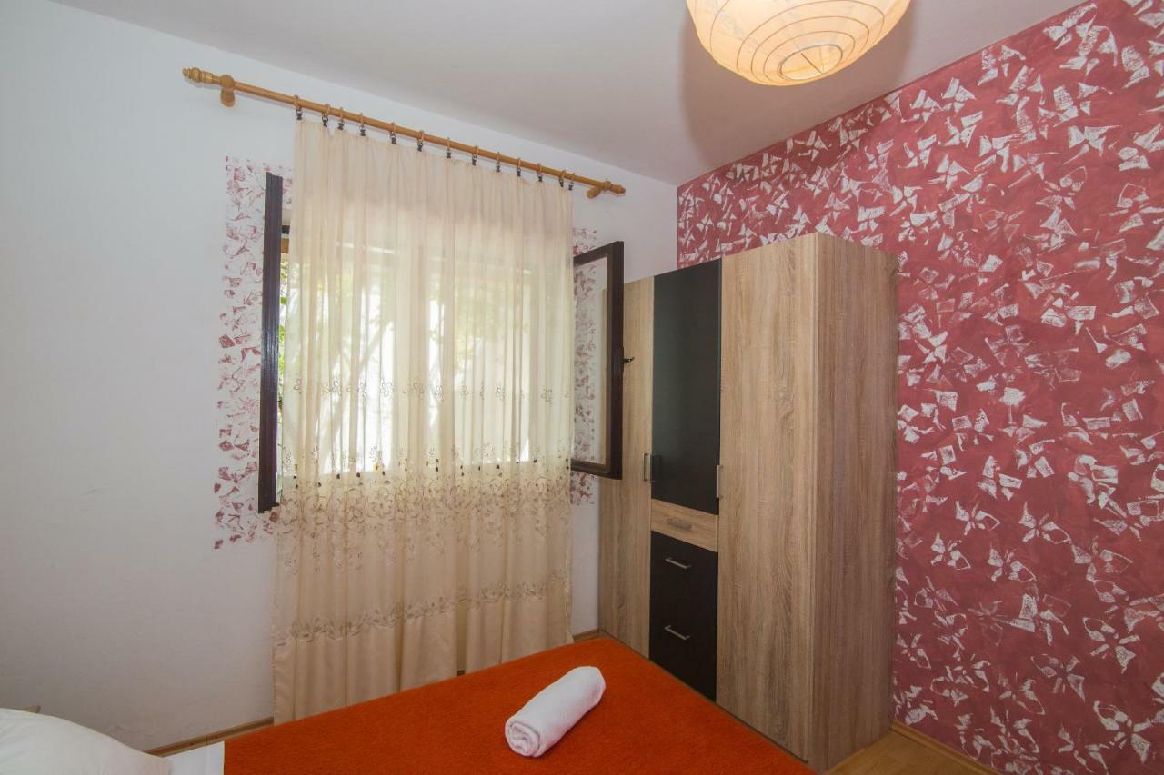 Apartments Jelka Jelsa  Exterior foto